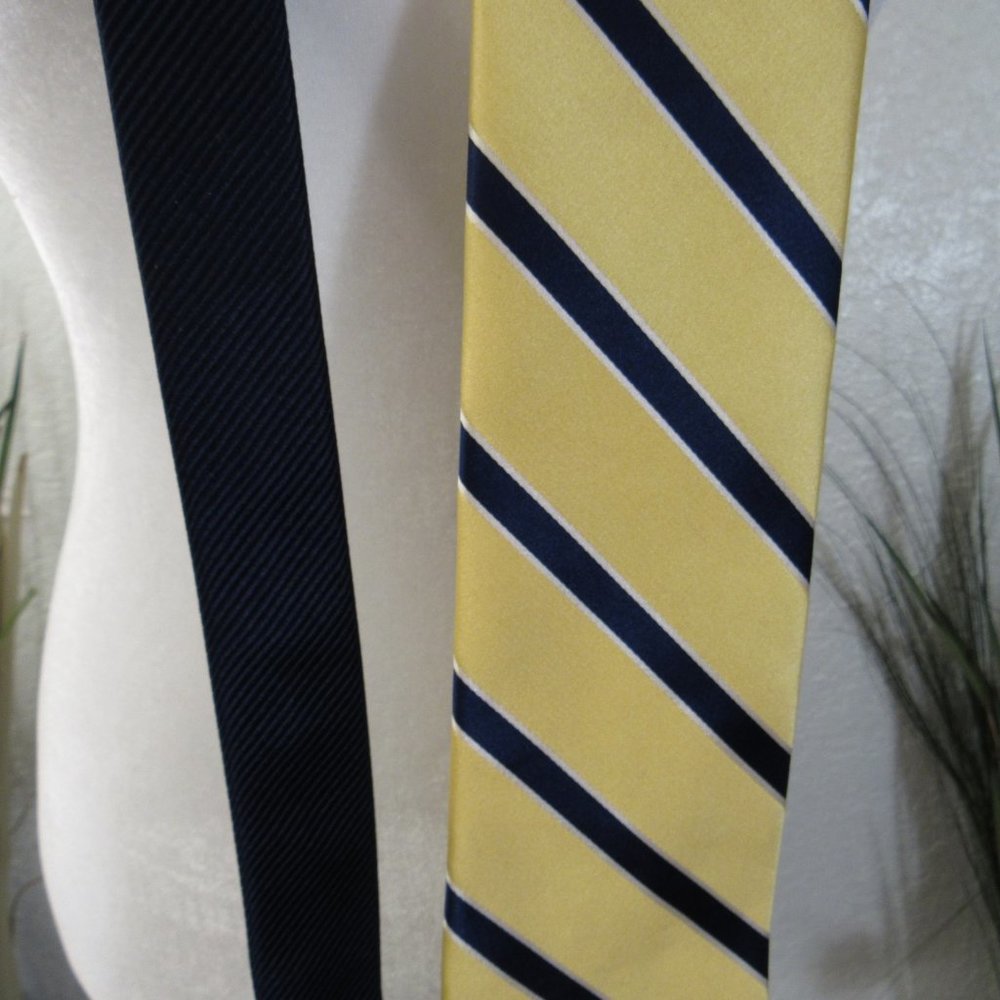 Tommy Hilfiger Tie 100% Silk Striped Necktie - Picture 2 of 5